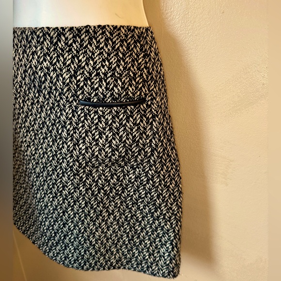 🖤DALIA COLLECTION🖤 WOOL BLEND WEAVE LINED FAUX LEATHER TRIM POCKETS MINI SKIRT - Picture 2 of 9